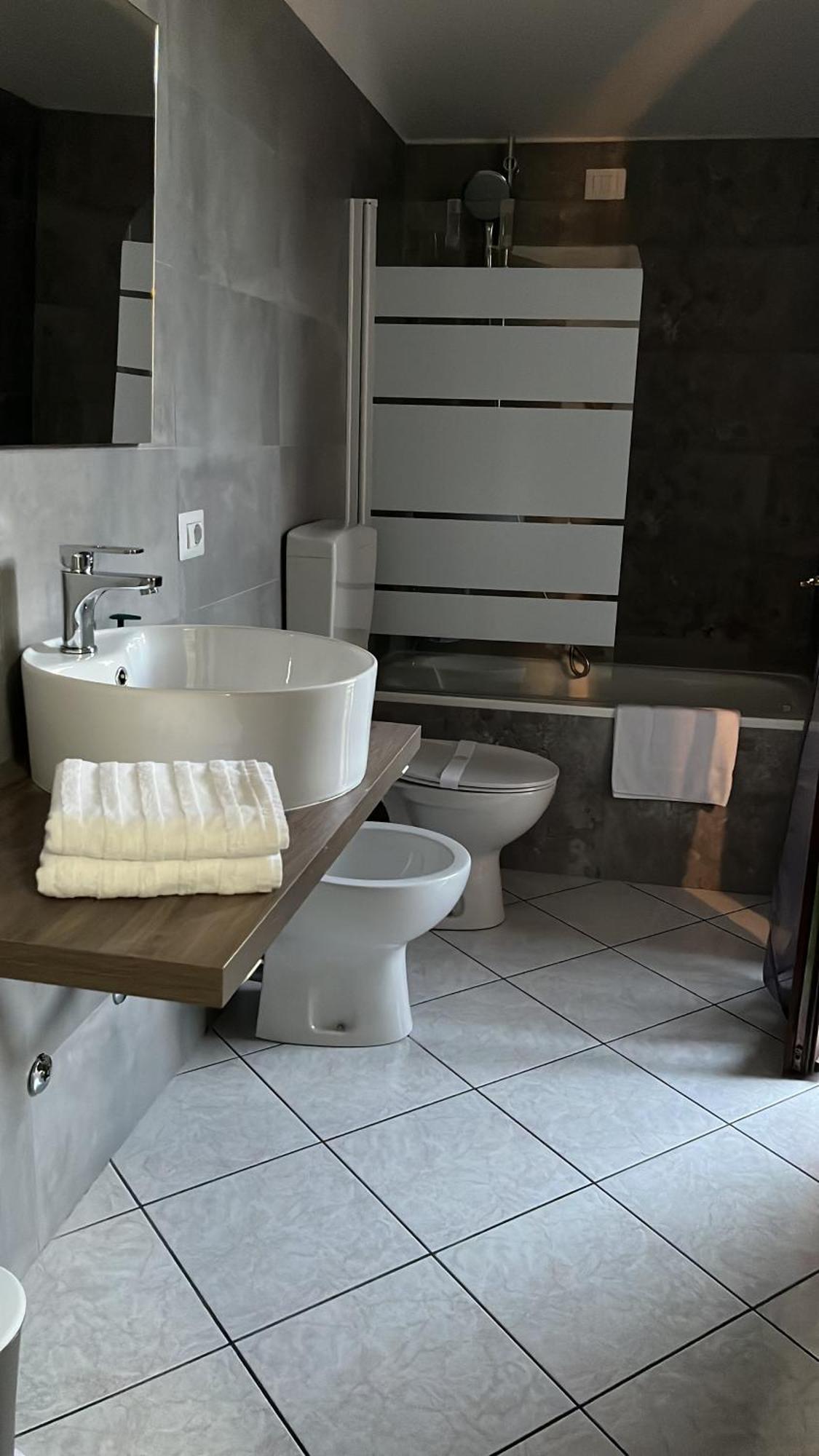 Sveva Haven Malpensa Bed & Breakfast คาเซ นูโอเว ภายนอก รูปภาพ